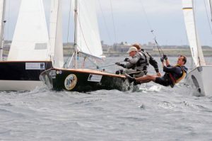 n347-das-boot-trapeze1--300x199