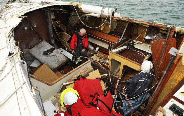 LR0813-CrashTestExplosion11-LMc