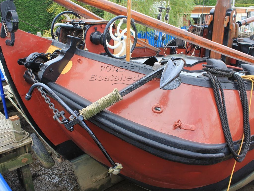 240347_b1e5f8c4e812e5755a1710fe573d9d04